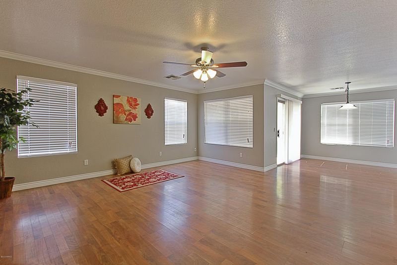 1340 S Bridgegate Dr, Gilbert, AZ 85296