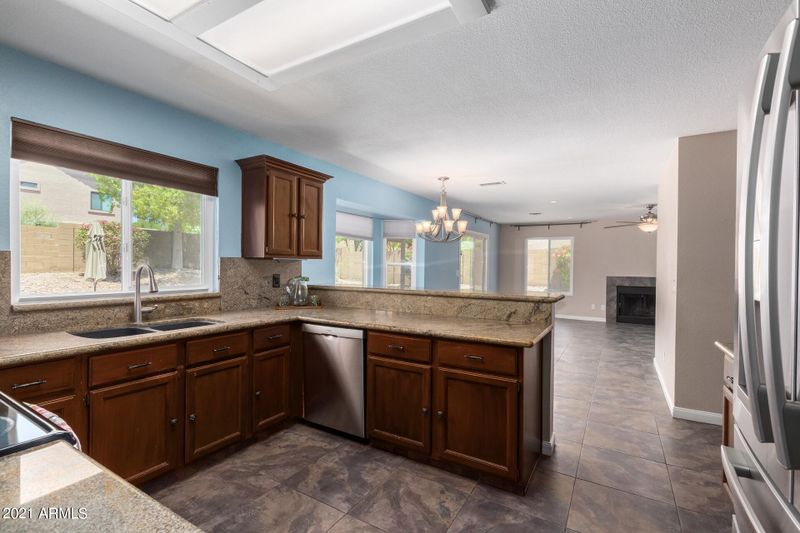 13402 S 38th St, Phoenix, AZ 85044