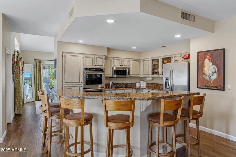 13402 Warpaint Dr, Phoenix, AZ 85044