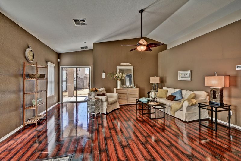 13407 W Evans Dr, Surprise, AZ 85374