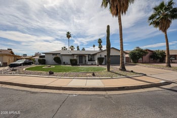 1341 Garnet Cir, Mesa, AZ 85204