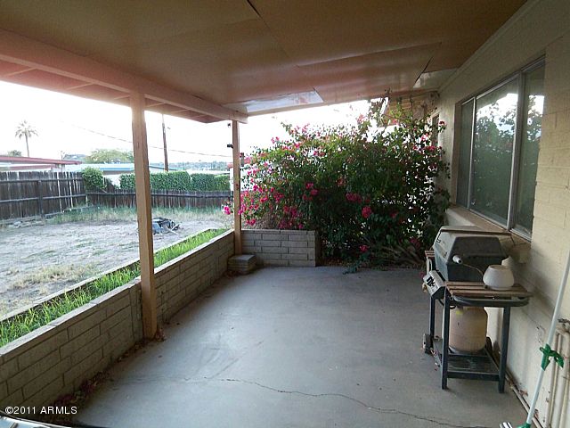 1341 E Golden Ln, Phoenix, AZ 85020
