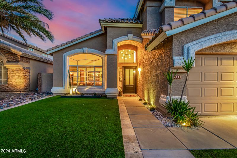 1341 E Rock Wren Rd, Phoenix, AZ 85048