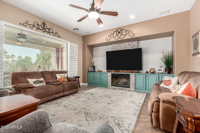 1341 Macaw Ct, Gilbert, AZ 85297