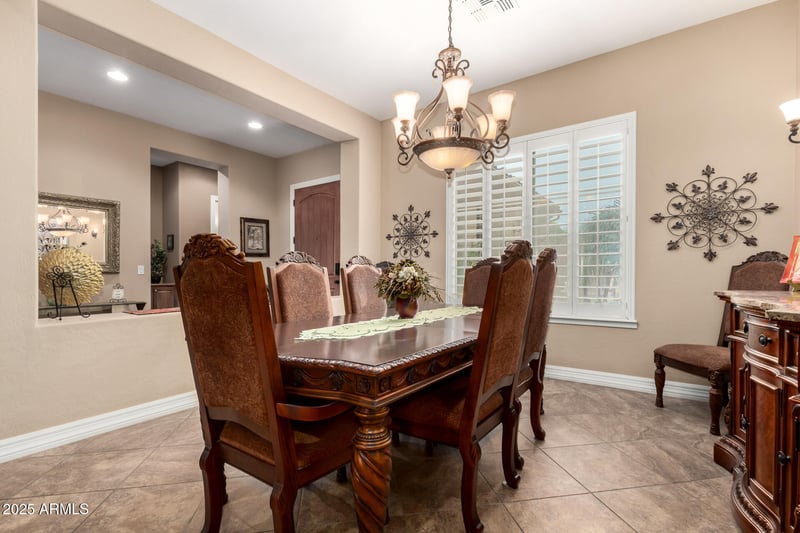 1341 Macaw Ct, Gilbert, AZ 85297