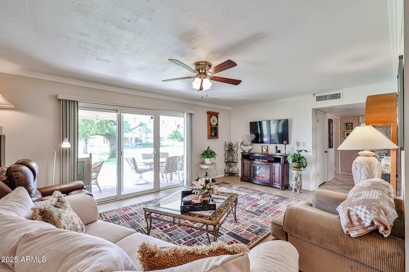 13410 N Cedar Dr, Sun City, AZ 85351