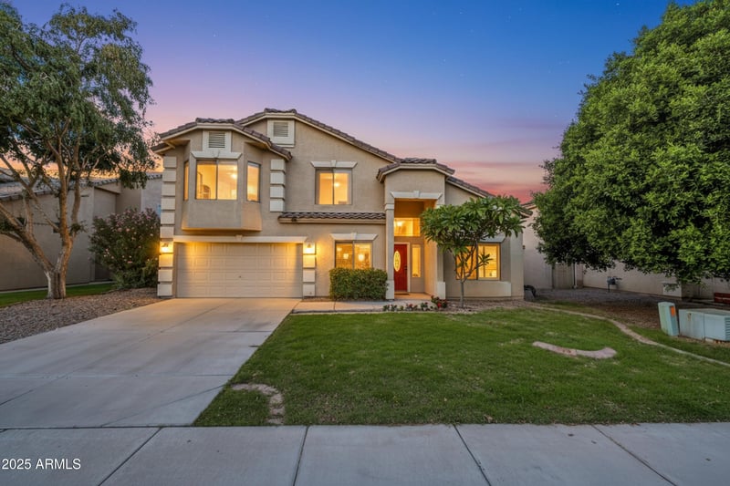 1342 Mckenna Ln, Gilbert, AZ 85233