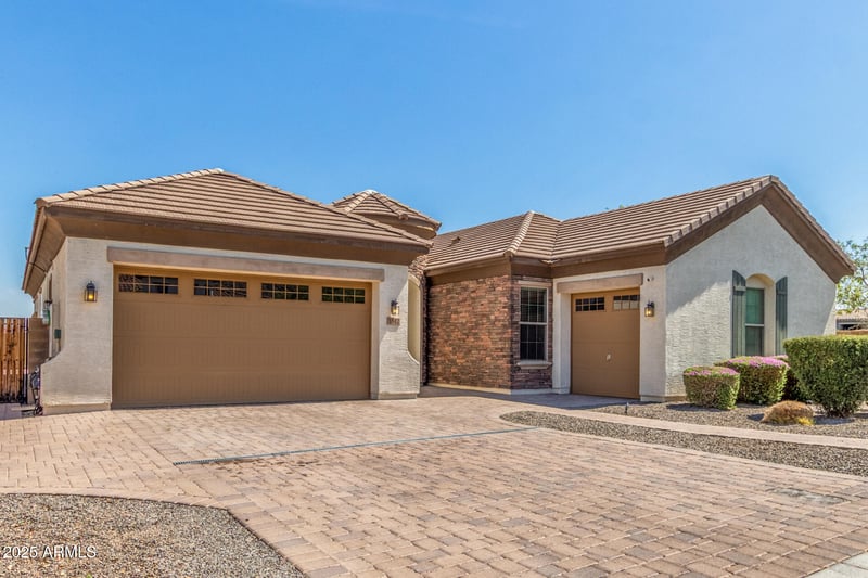 1342 Milada Dr, Phoenix, AZ 85042