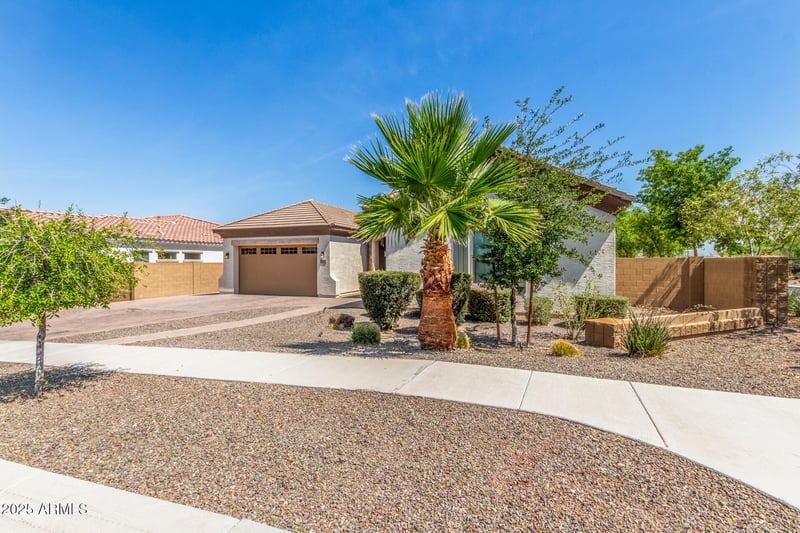 1342 Milada Dr, Phoenix, AZ 85042