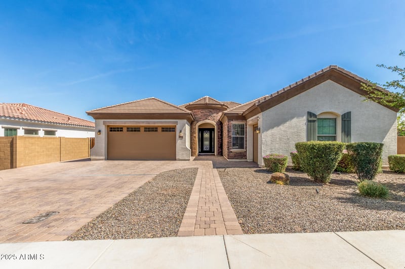 1342 Milada Dr, Phoenix, AZ 85042