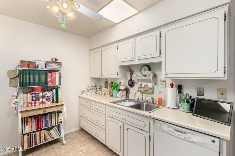13420 Emberwood Dr, Sun City, AZ 85351
