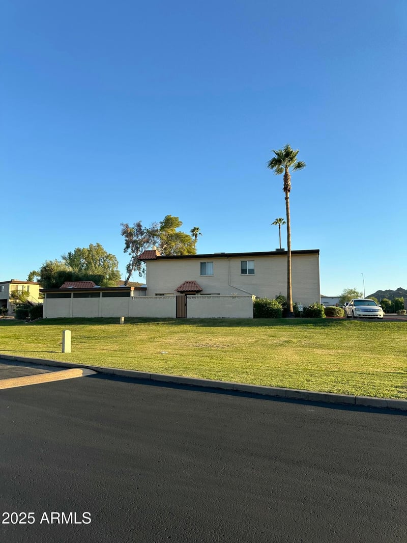 13421 8th St, Phoenix, AZ 85022
