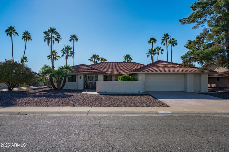 13423 Gable Hill Dr, Sun City West, AZ 85375