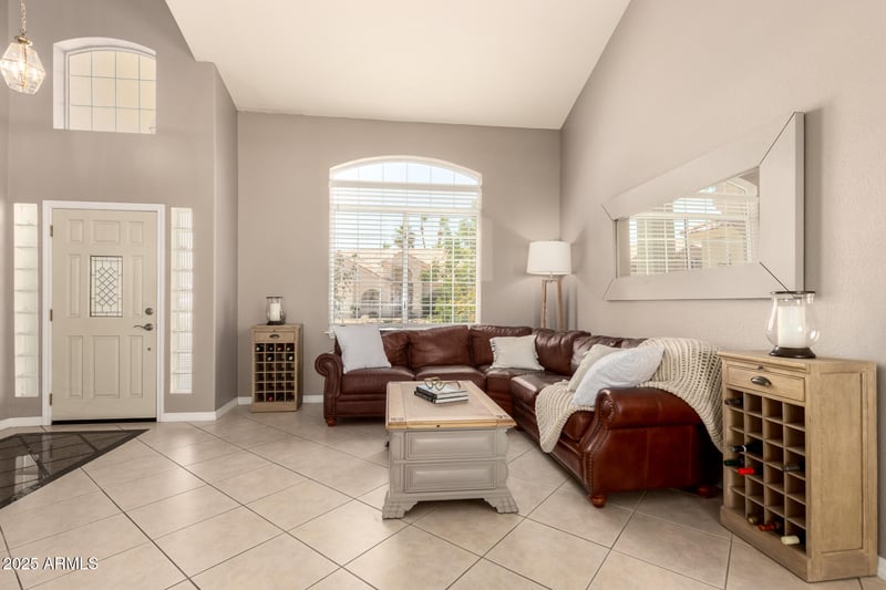 1343 Amberwood Dr, Phoenix, AZ 85048