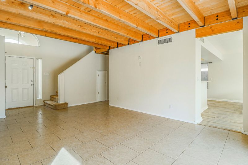 1343 E Helena Dr, Phoenix, AZ 85022