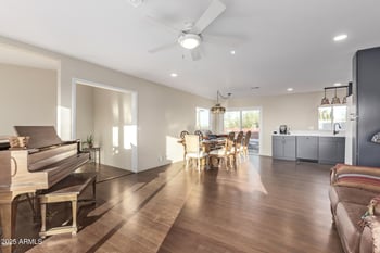 13437 16th Pl, Phoenix, AZ 85022