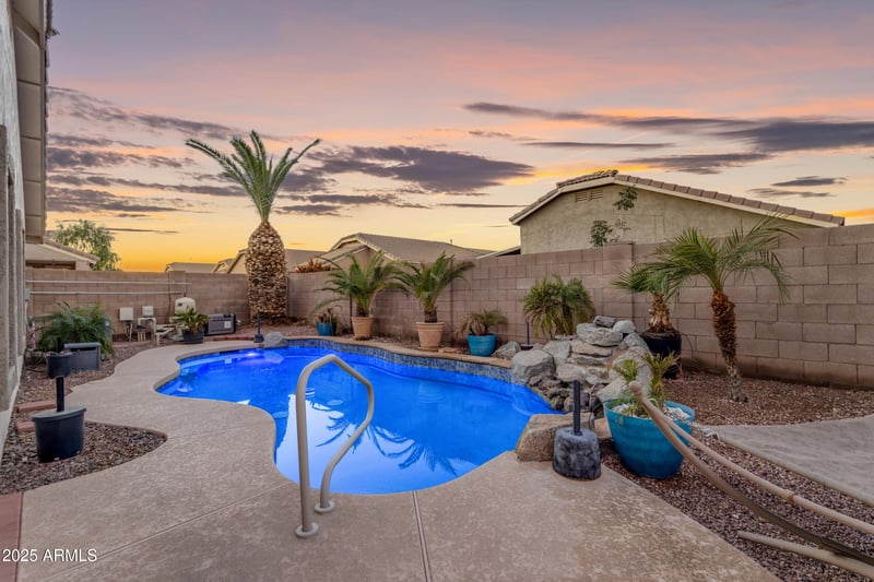 13438 Redfield Rd, Surprise, AZ 85379