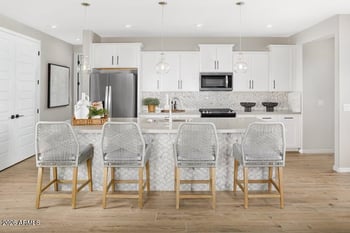 13439 Eagle Feather Rd, Peoria, AZ 85383