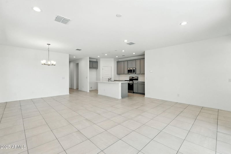 1344 215th Ln, Buckeye, AZ 85326