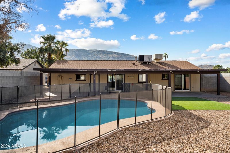 1344 W Joan De Arc Ave, Phoenix, AZ 85029