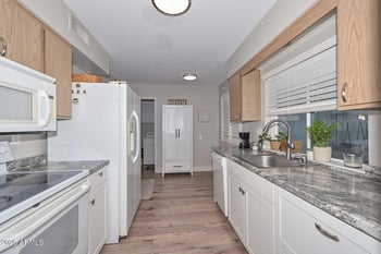 13441 109th Ave, Sun City, AZ 85351
