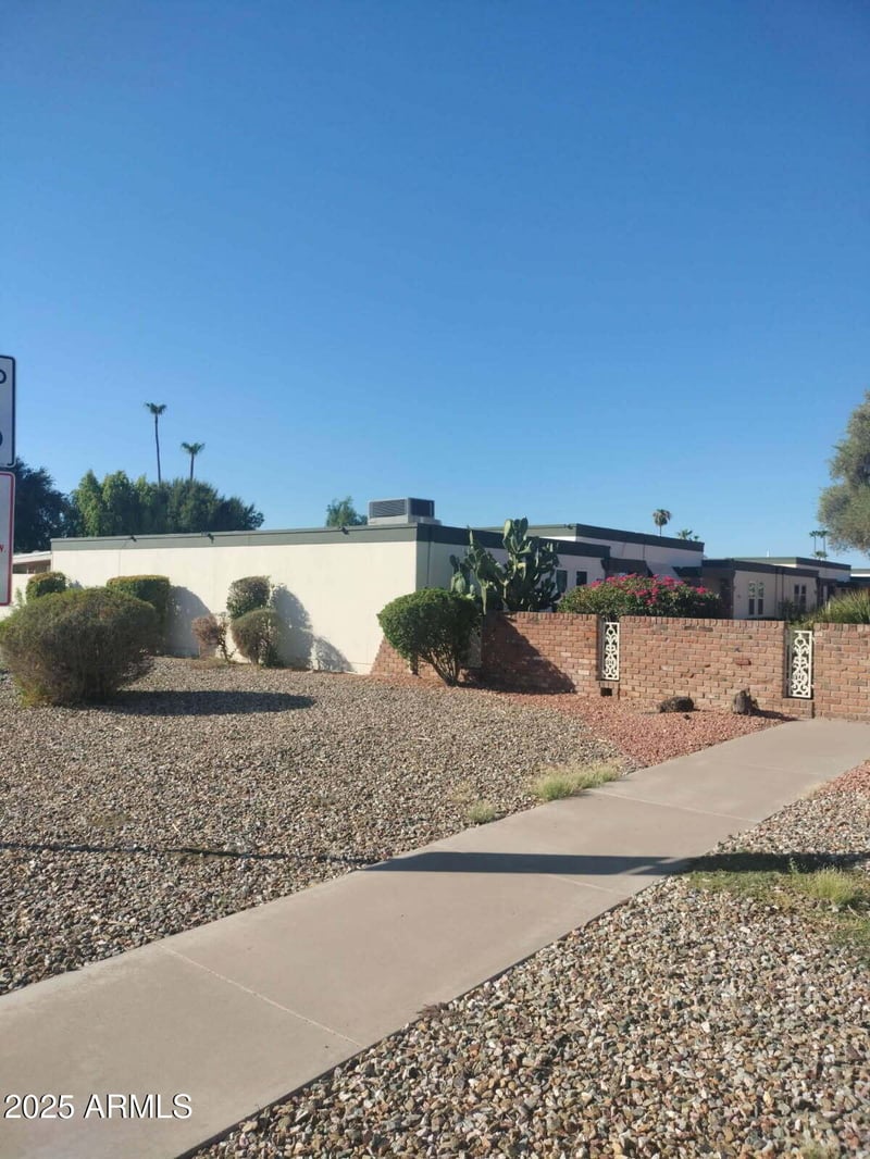 13442 Emberwood Dr, Sun City, AZ 85351