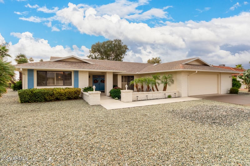 13443 Gable Hill Dr, Sun City West, AZ 85375