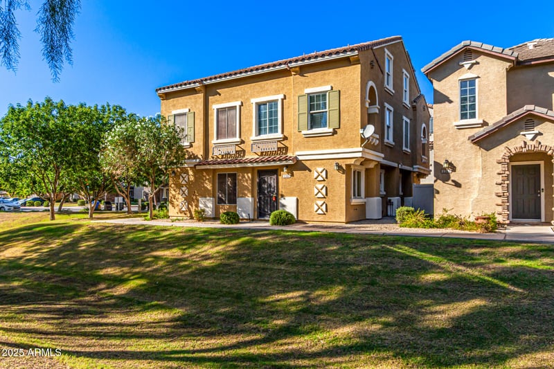 1345 Owl Dr, Gilbert, AZ 85296