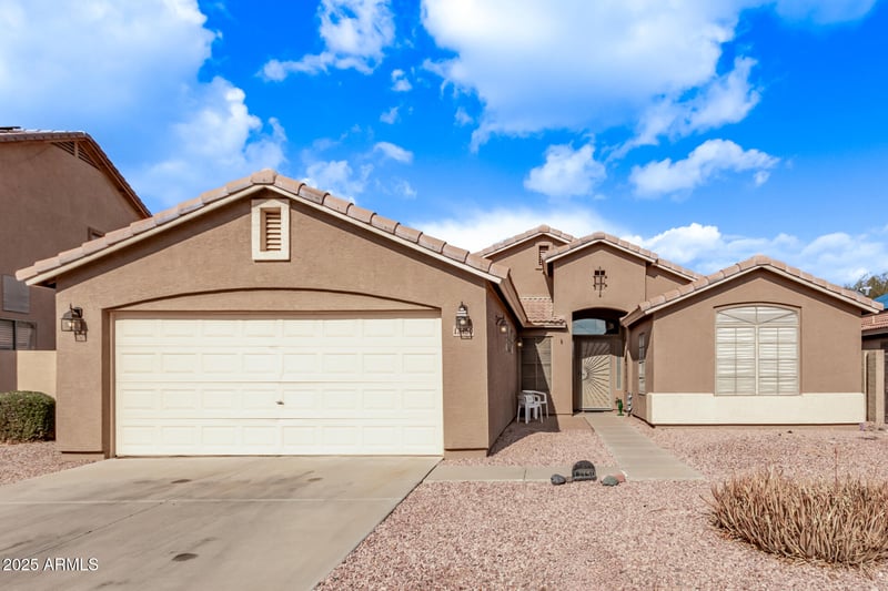 13450 Maui Ln, Surprise, AZ 85379