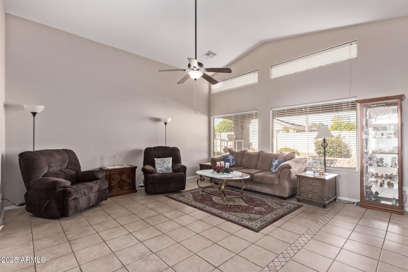 13450 Maui Ln, Surprise, AZ 85379