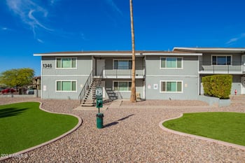1346 Mountain View Rd #102, Phoenix, AZ 85020