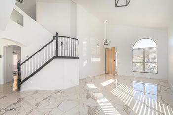 1347 Redwood Ln, Phoenix, AZ 85048