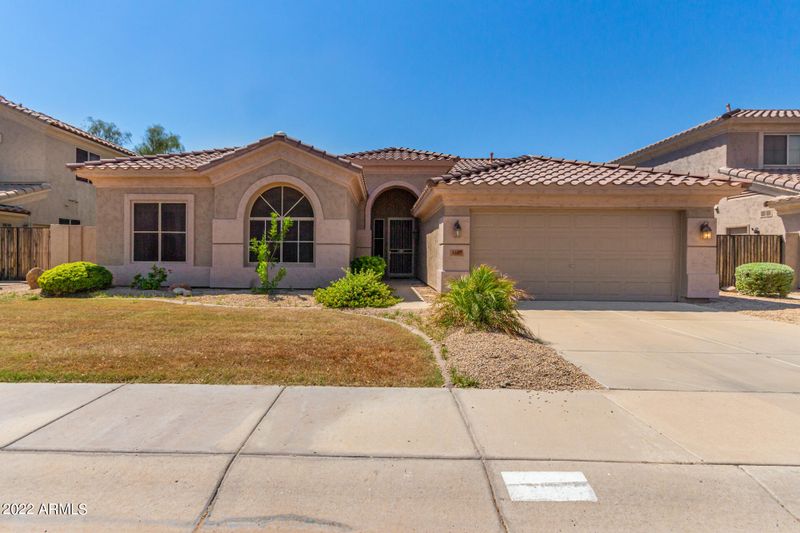 1347 W Deer Creek Rd, Phoenix, AZ 85045