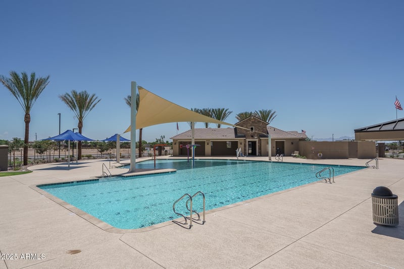 13472 157th Ln, Surprise, AZ 85379