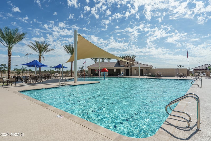 13472 157th Ln, Surprise, AZ 85379