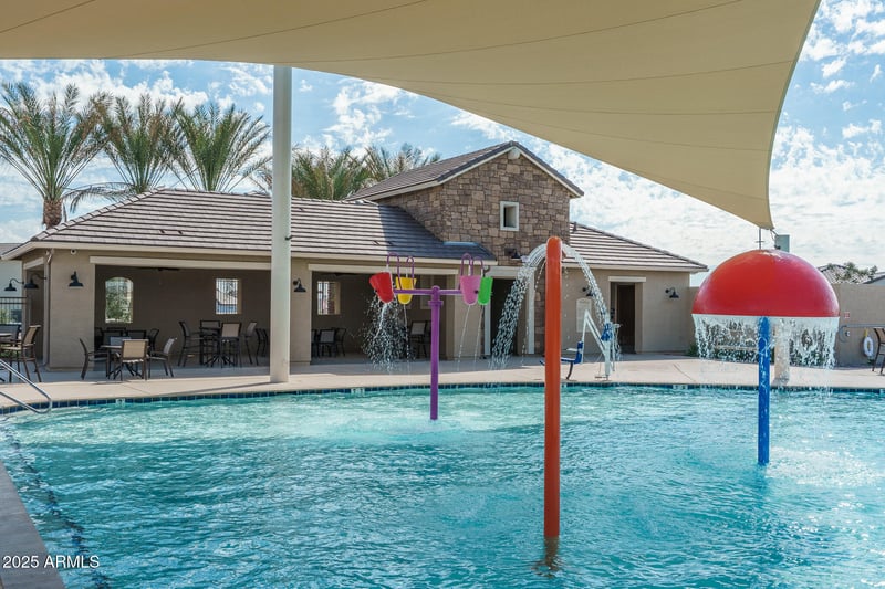 13472 157th Ln, Surprise, AZ 85379