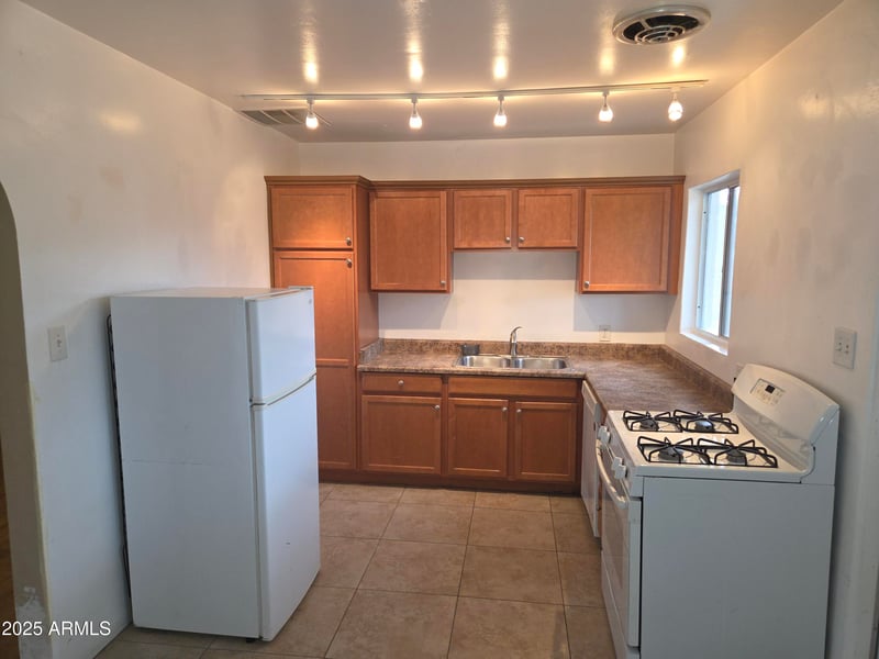 1348 Lemon St, Tempe, AZ 85281