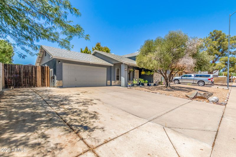 1348 N 64th Pl, Mesa, AZ 85205