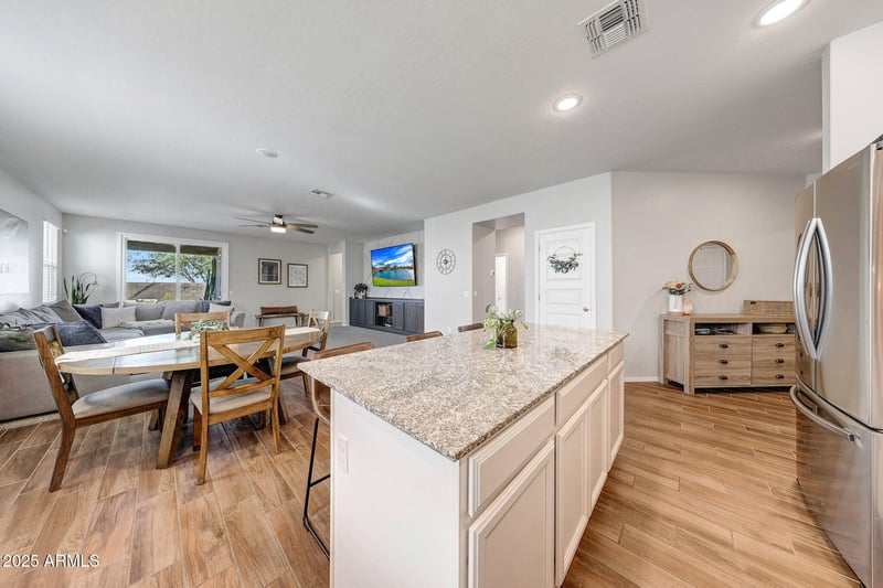 13487 Buckskin Trl, Peoria, AZ 85383