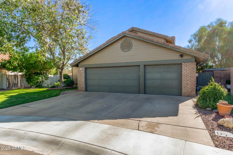 1349 E Lobster Bay Cir, Gilbert, AZ 85234