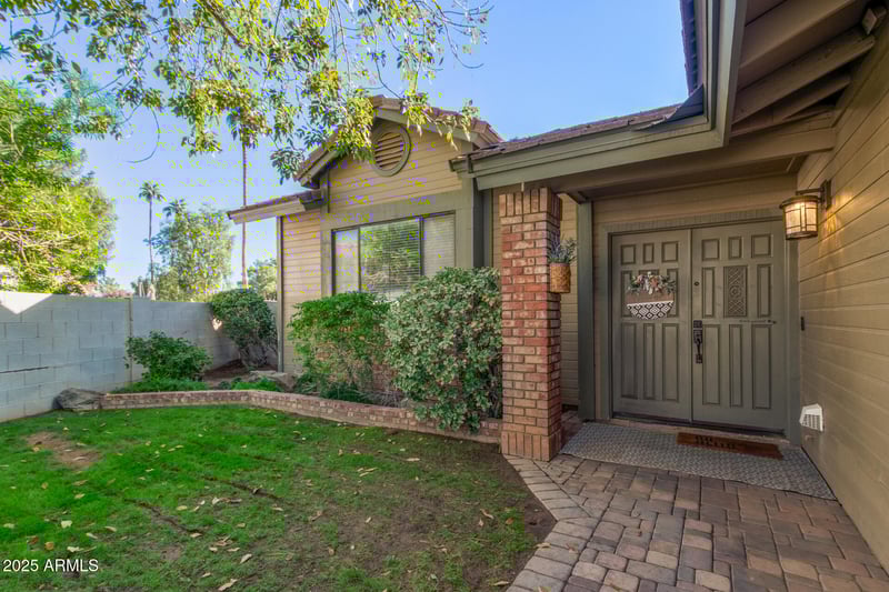 1349 Lobster Bay Cir, Gilbert, AZ 85234