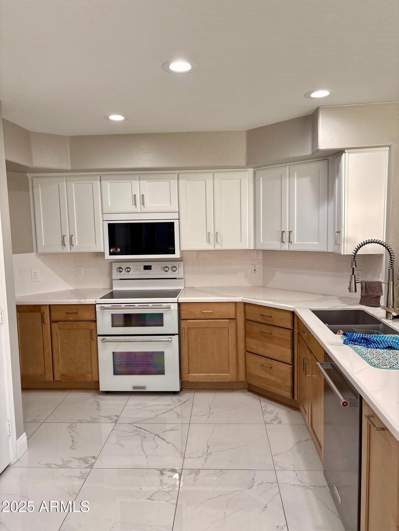 135 Abalone Dr, Gilbert, AZ 85233