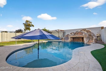 135 Angus Rd, San Tan Valley, AZ 85143