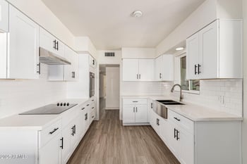 135 Stapley Dr, Mesa, AZ 85203