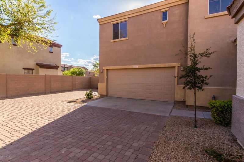 1350 E Dunbar Dr, Phoenix, AZ 85042