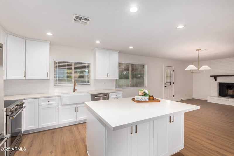 1351 Lobo Ave, Mesa, AZ 85202