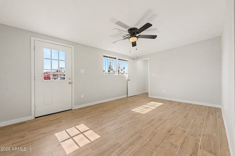 1351 N 39th Ave, Phoenix, AZ 85009