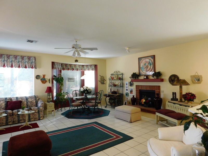 13517 W Wagon Wheel Dr, Sun City West, AZ 85375
