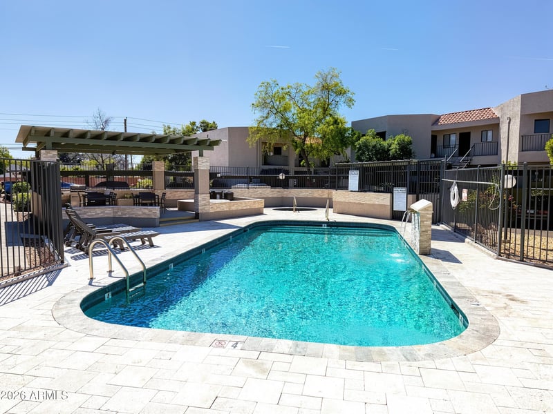 1352 Highland Ave #202, Phoenix, AZ 85014