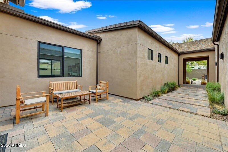 1352 E La Mirada Dr, Phoenix, AZ 85042